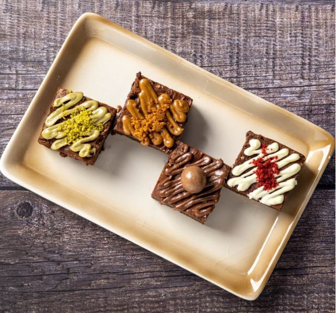 Assorted Brownie Box (6 pcs)